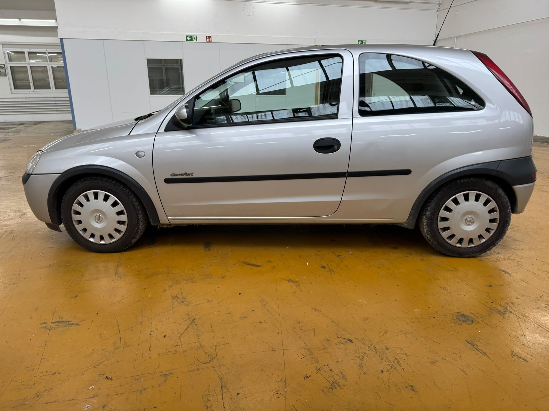 OPEL Corsa 1.2 16V Comfort-image-5