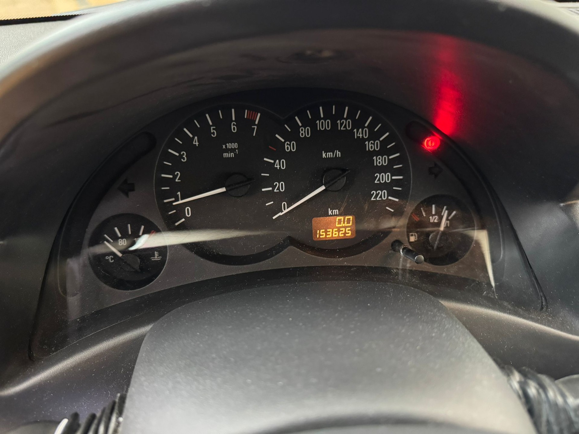 OPEL Corsa 1.2 16V Comfort-image-15