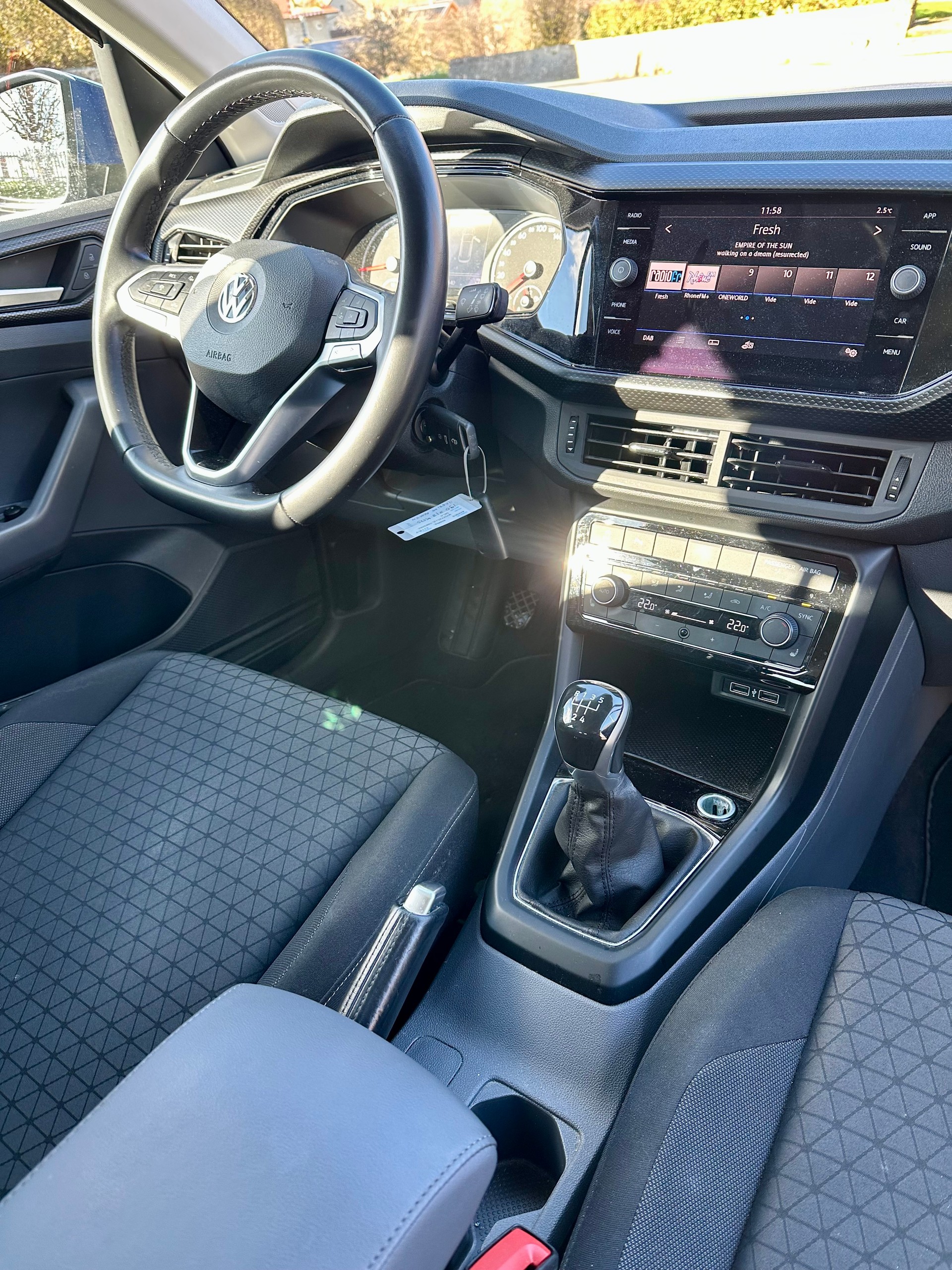 VW T-Cross 1.0 TSI Life-image-10