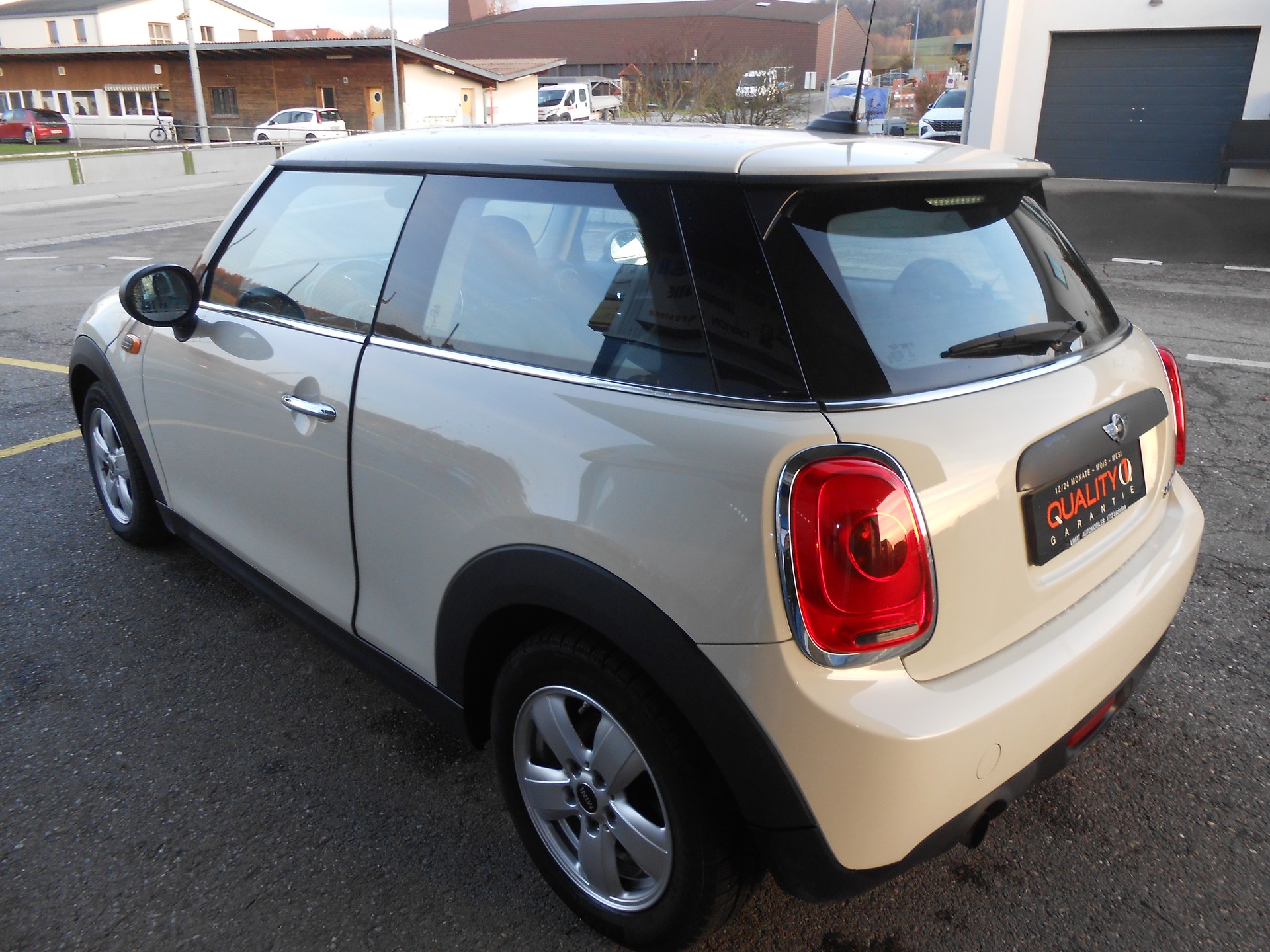 MINI One First Classic Edition-image-6