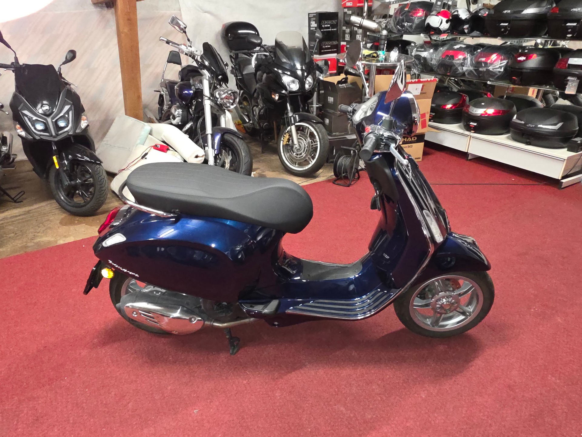 PIAGGIO Vespa 125 Primavera-image-5
