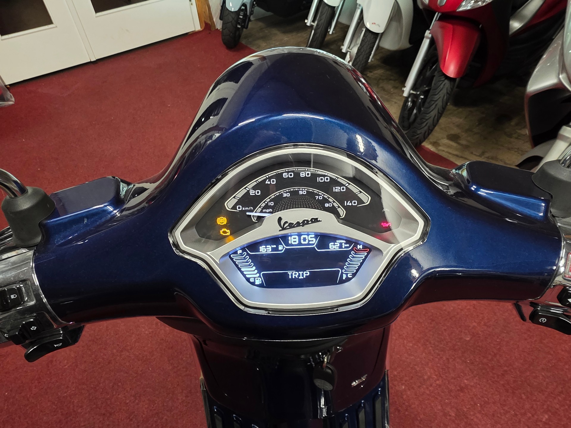 PIAGGIO Vespa 125 Primavera-image-7