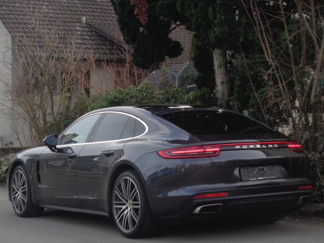 PORSCHE Panamera 4 PDK-image-2