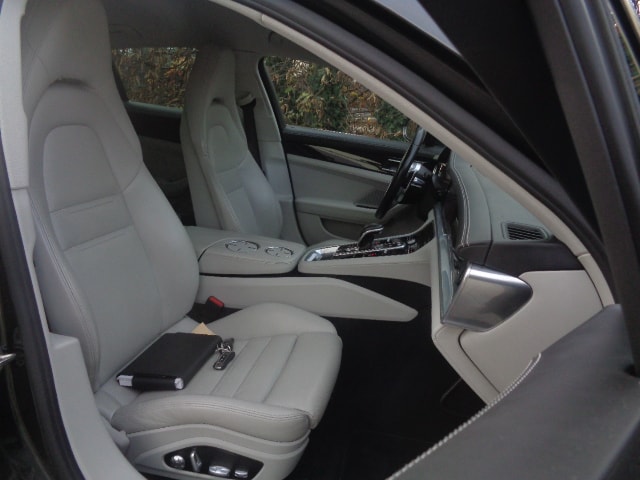 PORSCHE Panamera 4 PDK-image-4