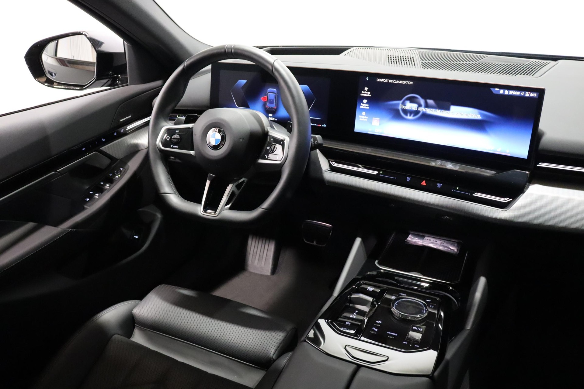 BMW 520d xDrive Touring-image-9