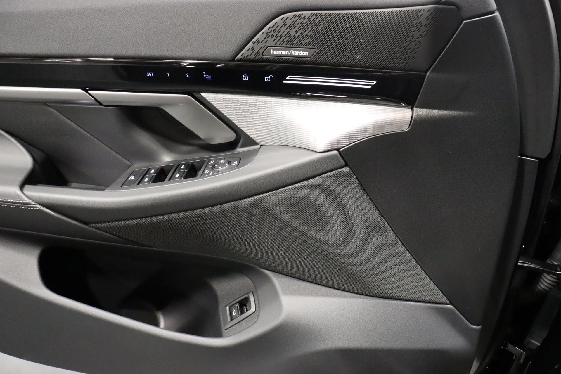 BMW 520d xDrive Touring-image-18