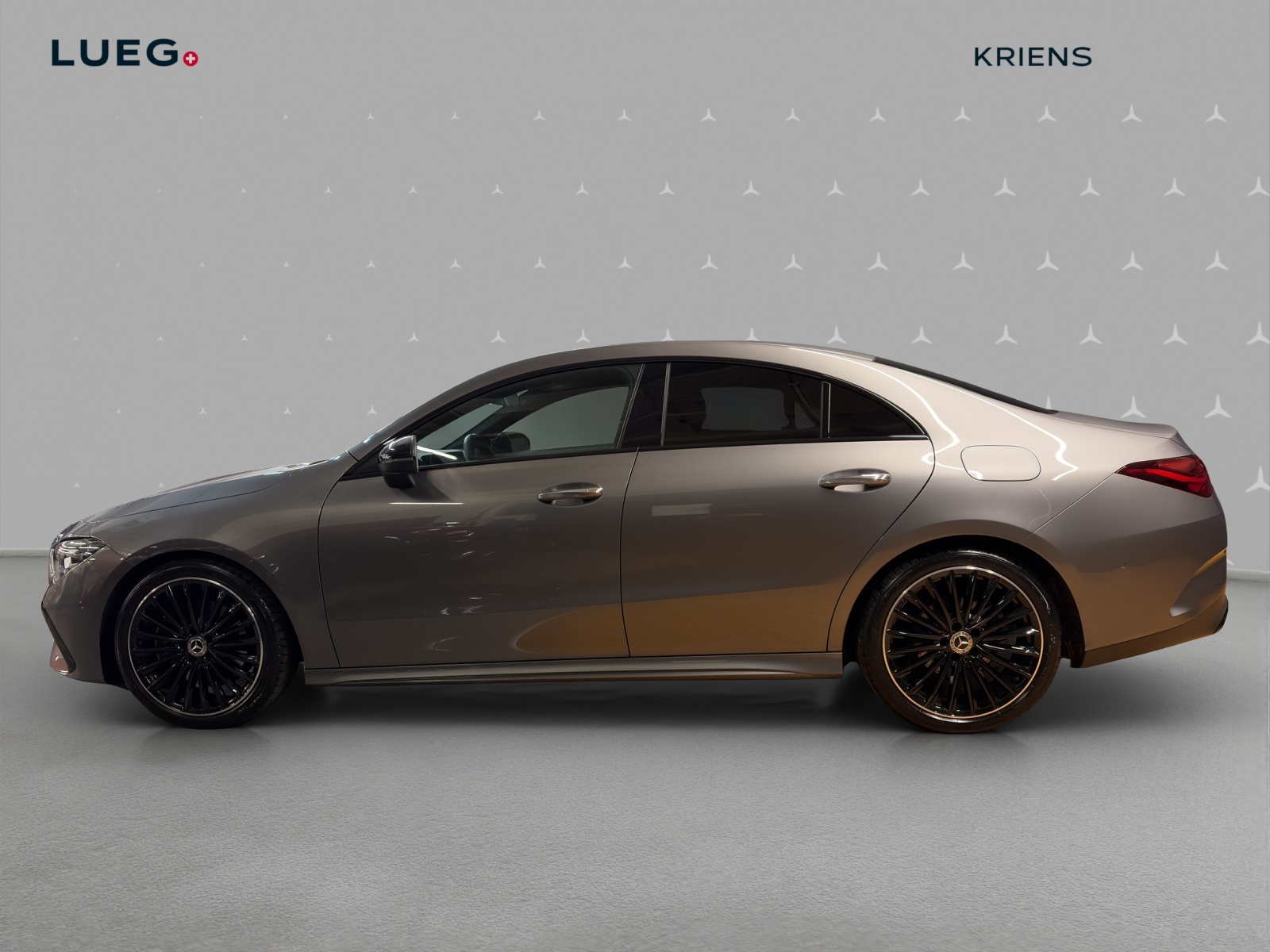 MERCEDES-BENZ CLA 200 - AMG / Rückfahrkamera / Ambiente-Licht / 19 Zoll Räder-image-1
