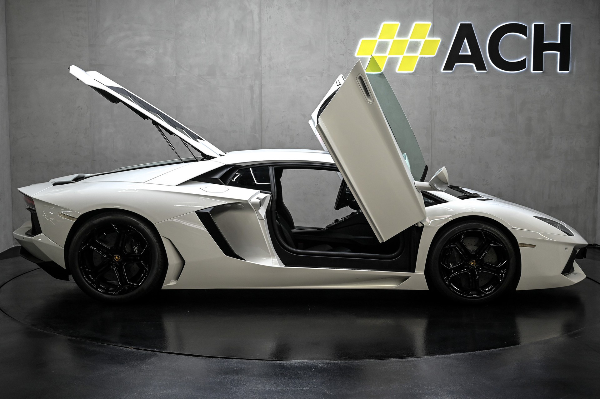 LAMBORGHINI Aventador LP700-4 Coupé E-Gear-image-15