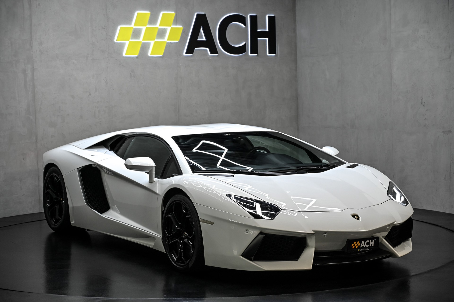 LAMBORGHINI Aventador LP700-4 Coupé E-Gear