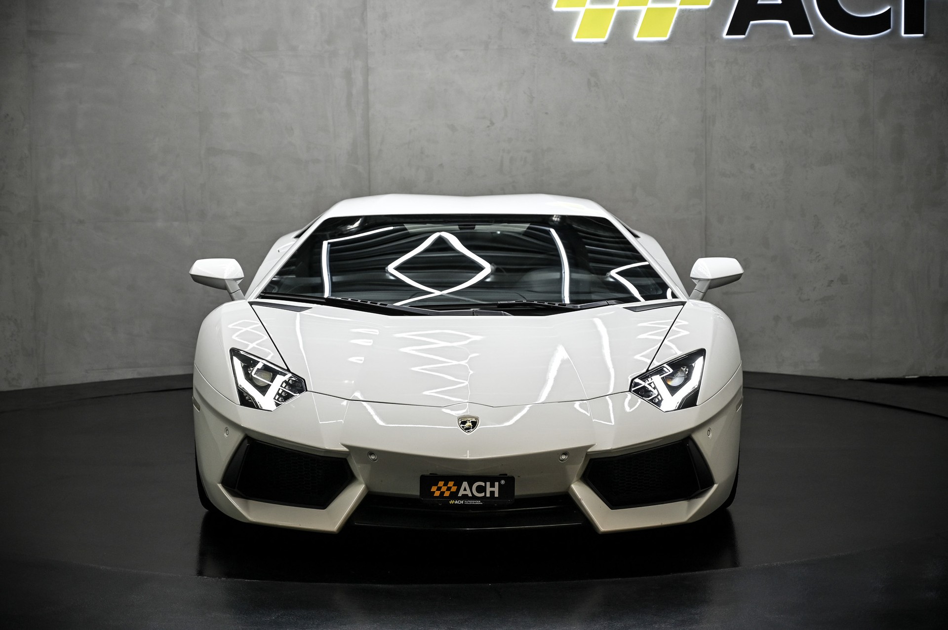 LAMBORGHINI Aventador LP700-4 Coupé E-Gear-showroom-element-1