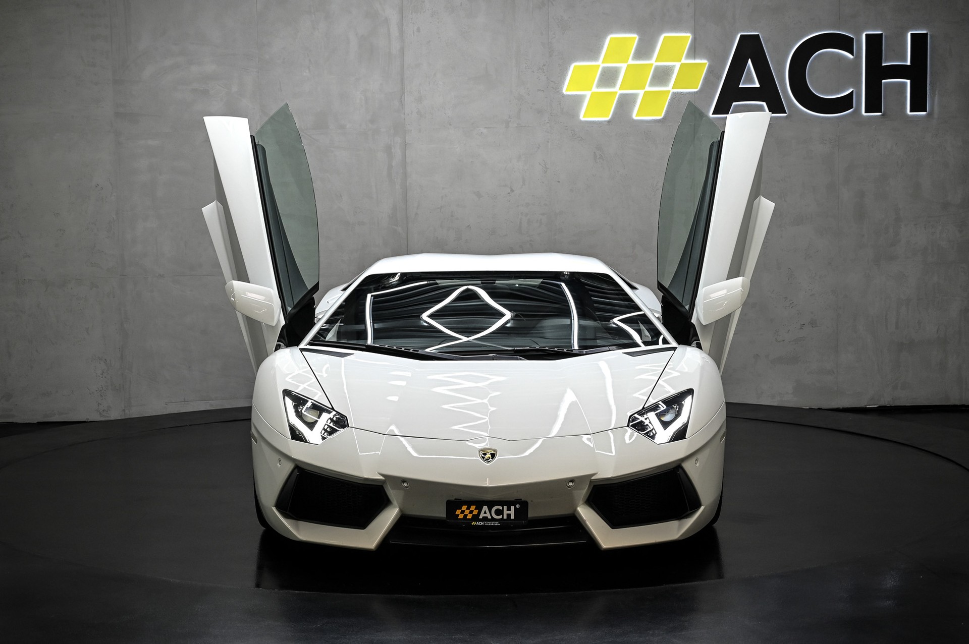 LAMBORGHINI Aventador LP700-4 Coupé E-Gear-image-4