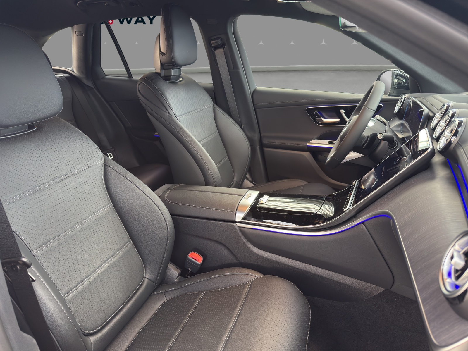 MERCEDES-BENZ GLC 200 4Matic 9G-Tronic-image-15