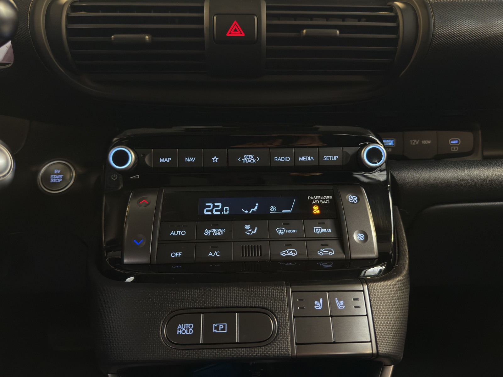 HYUNDAI Inster 49kWh Origo-image-11