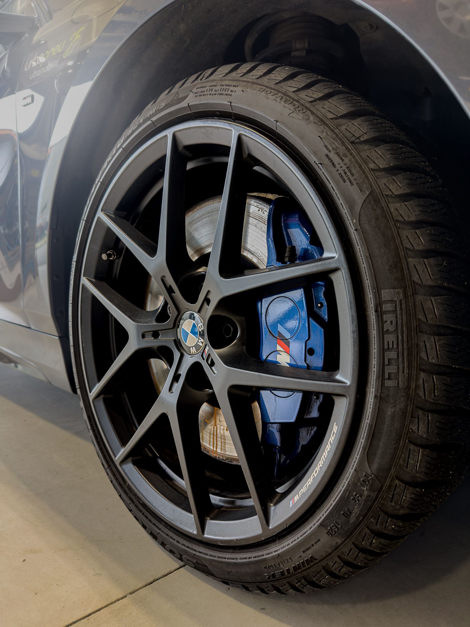 BMW M135i xDrive Steptronic-image-4