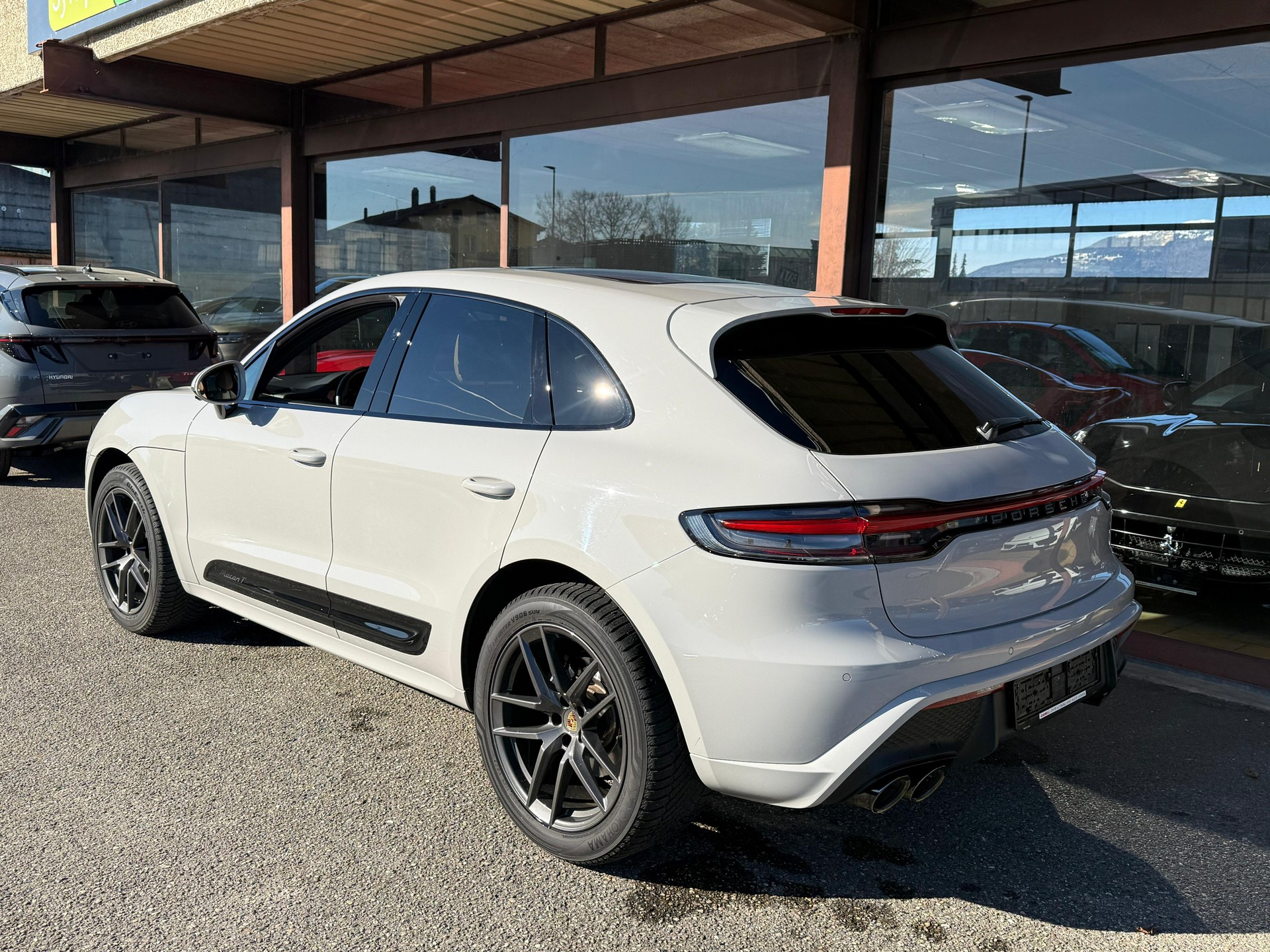 PORSCHE Macan PDK-image-3