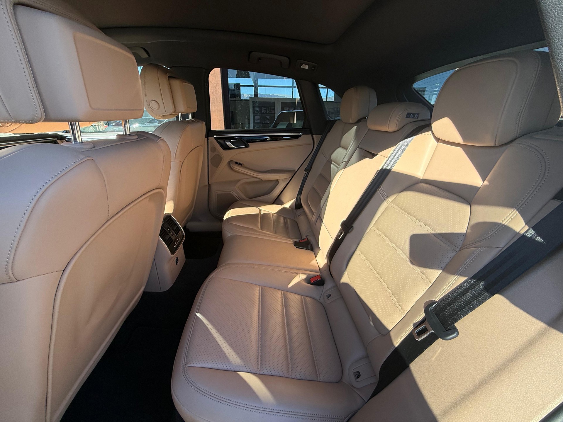 PORSCHE Macan PDK-image-9