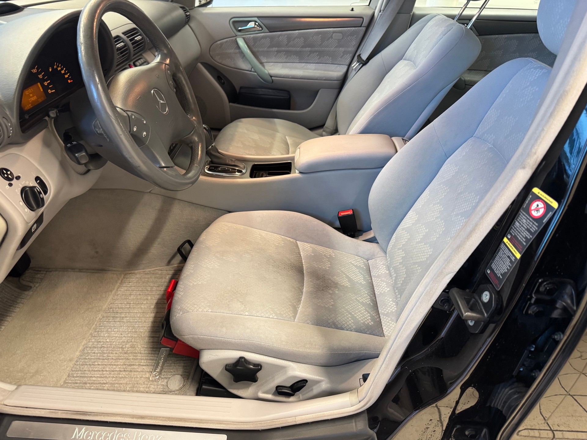 MERCEDES-BENZ C 200 Kompressor Avantgarde-image-11