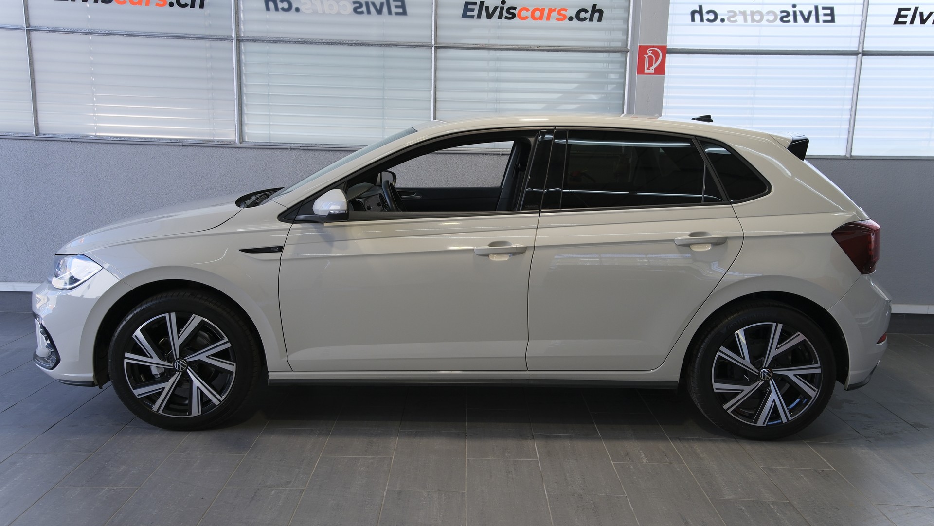VW Polo 1.0 TSI R-Line-image-8
