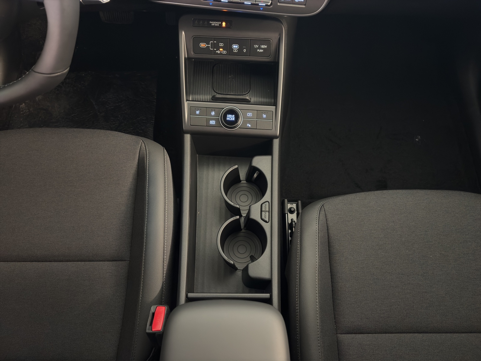 HYUNDAI Kona 1.6 GDi HEV Amplia DCT-image-14