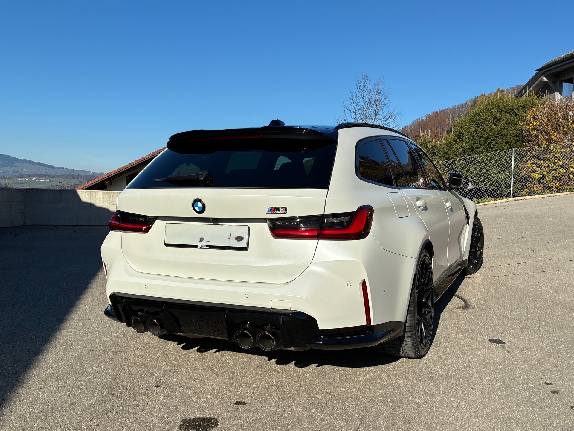 BMW M3 Touring xDrive Competition M-image-4