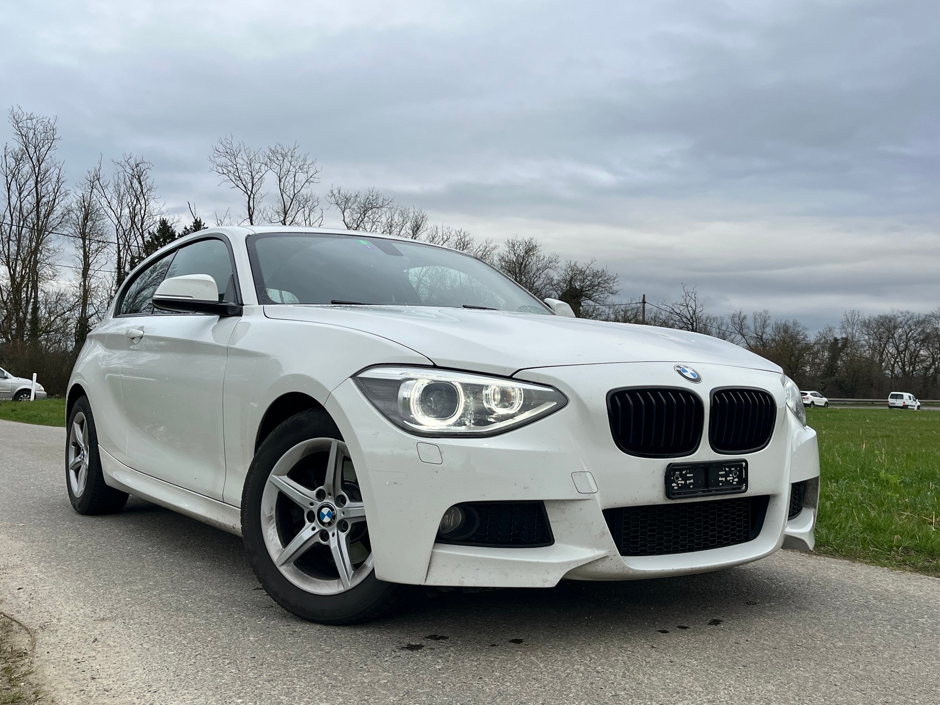 BMW 118i Steptronic M Sport-showroom-element-3