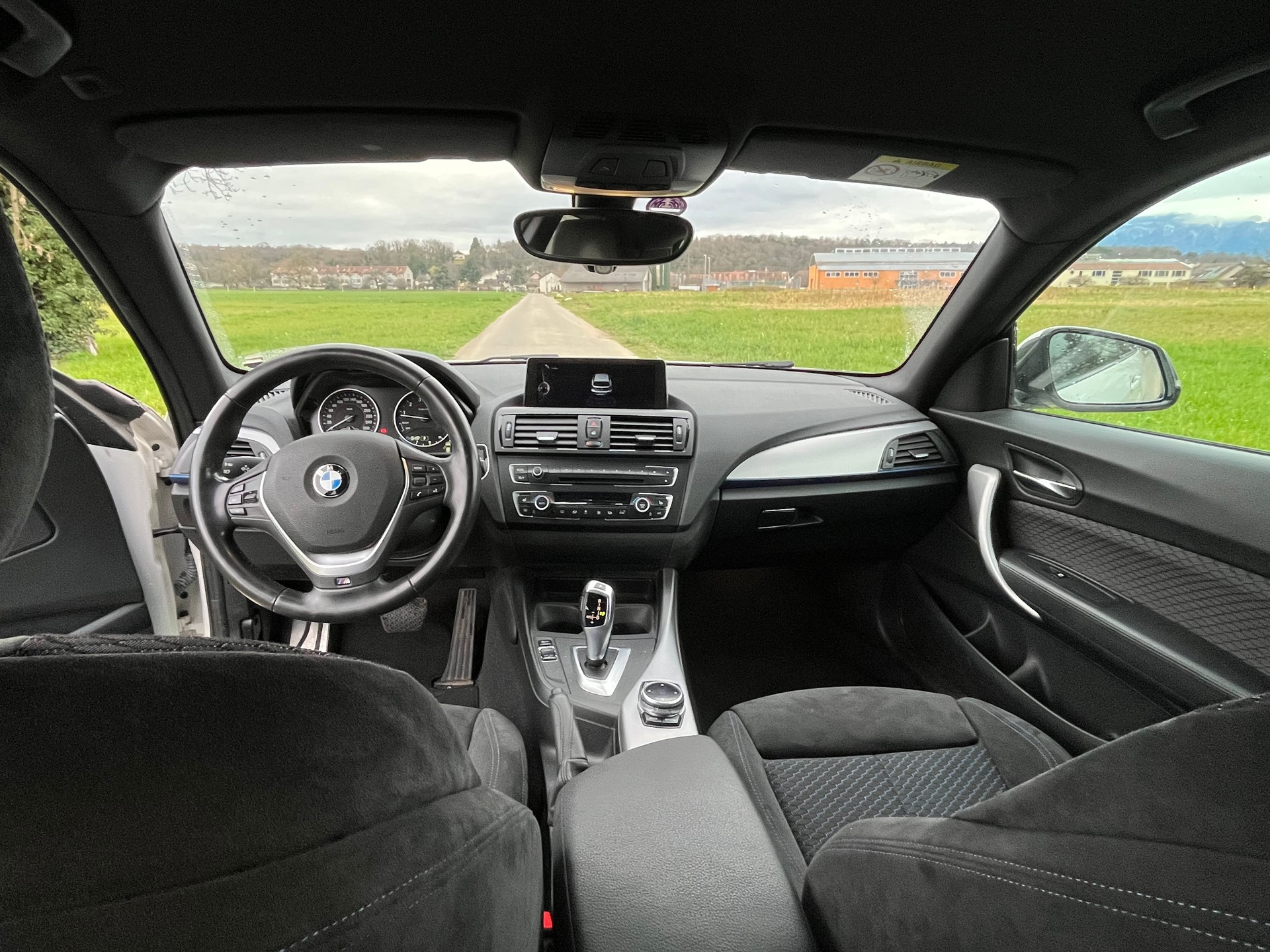 BMW 118i Steptronic M Sport-image-17