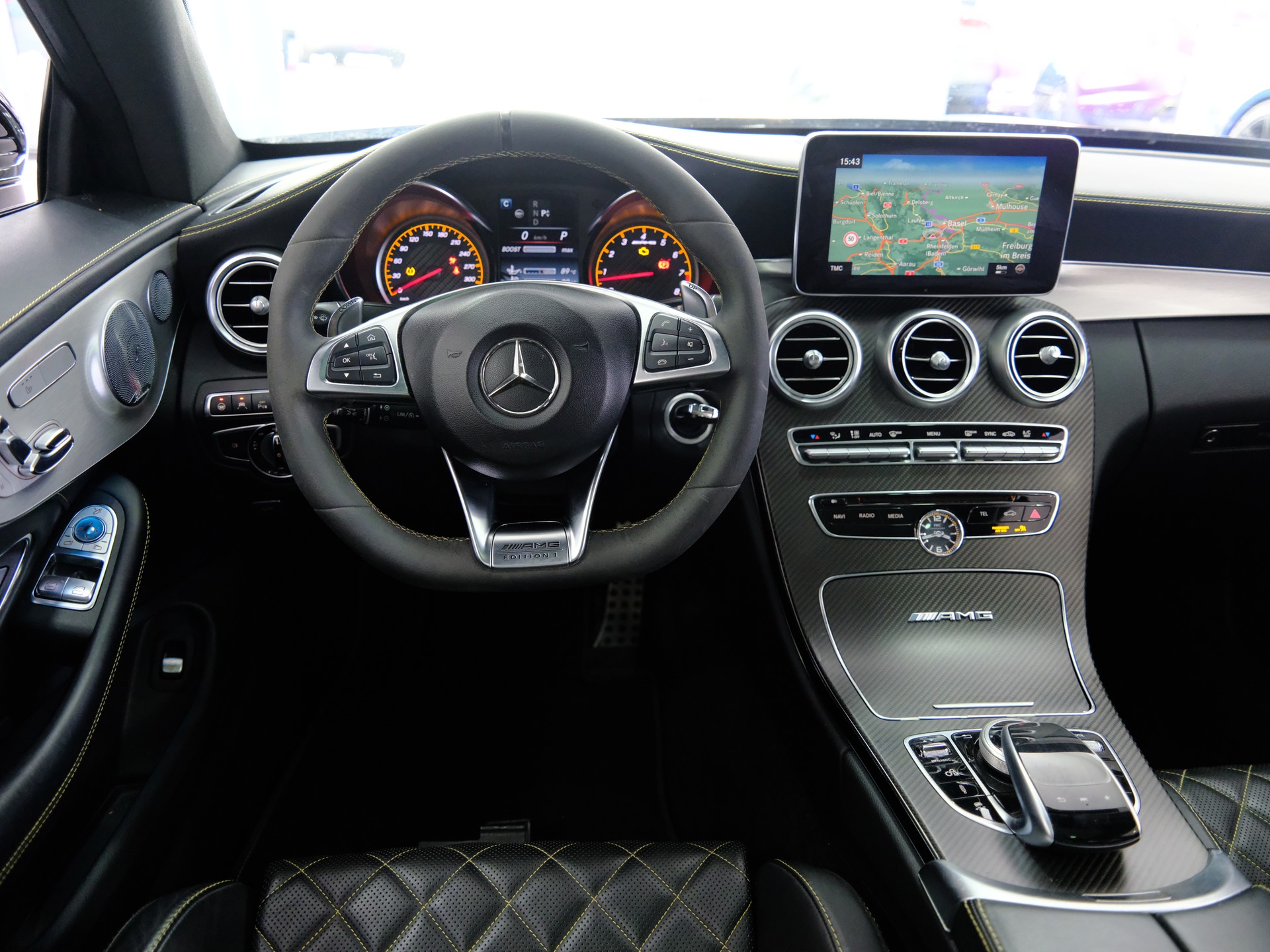 MERCEDES-BENZ C 63 S AMG Edition 1 Speedshift-image-11