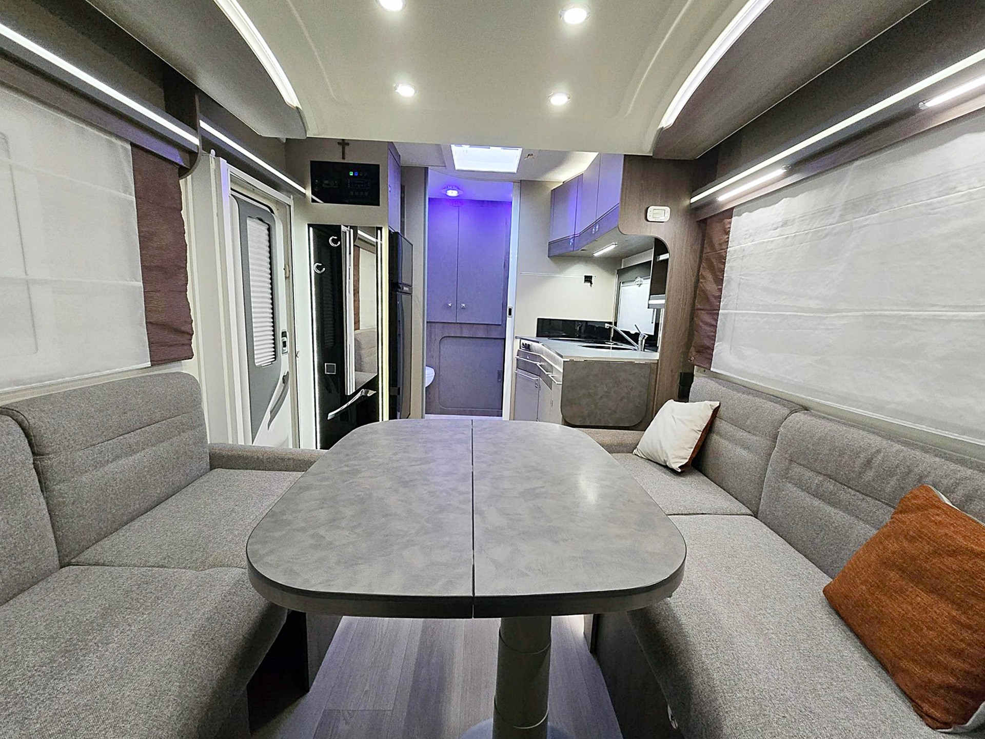 CHAUSSON 640 TITANIUM 2,0 TDCI DIESEL AUTOMAT FORD-image-6