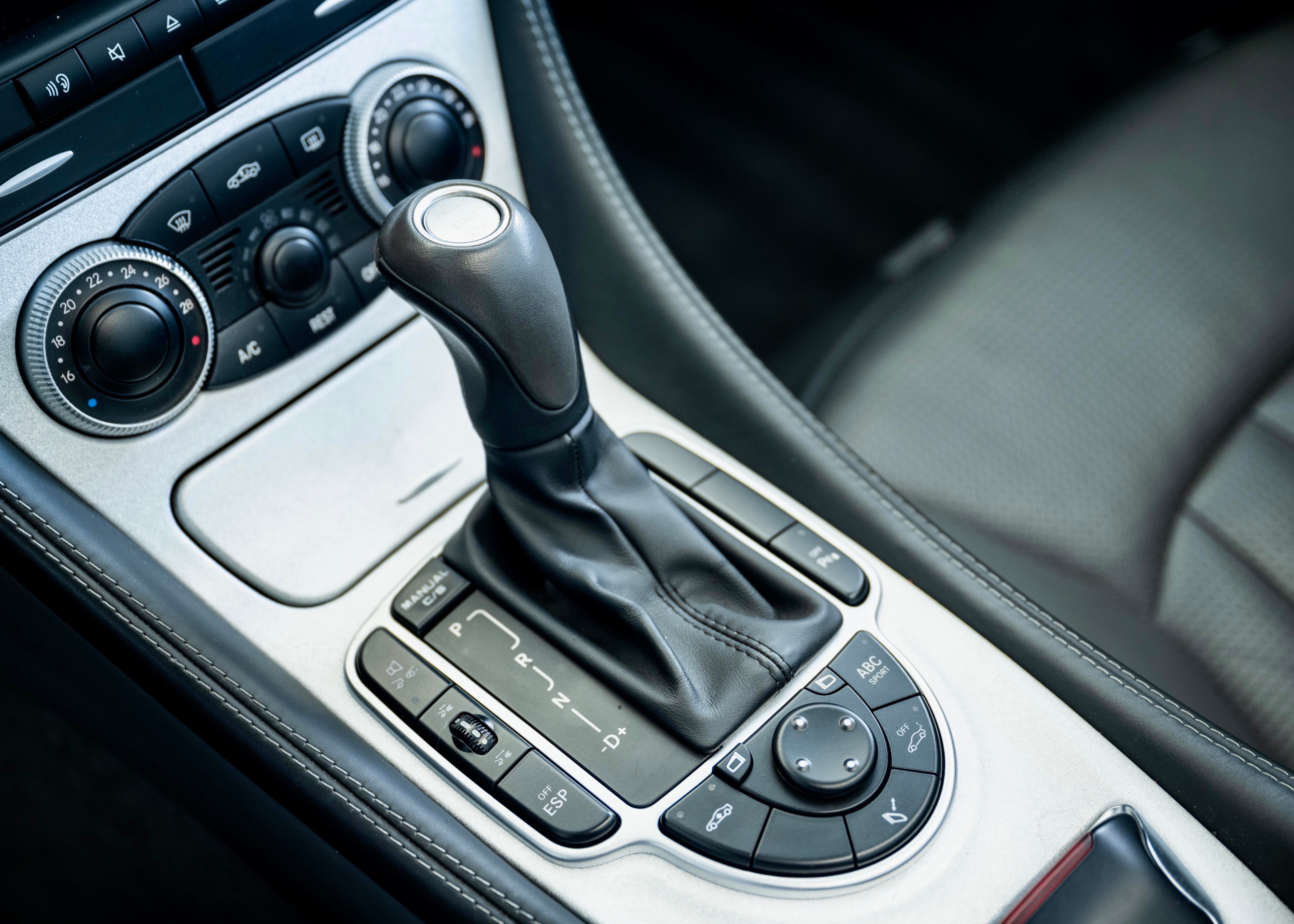 Image MERCEDES-BENZ SL-65-AMG SL 65 AMG (2nd hand, 100% original, stunning condition, full Mercedes history)