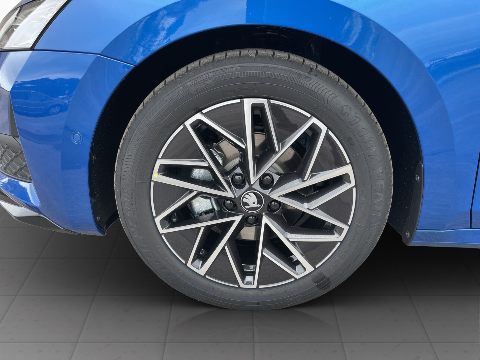 SKODA Octavia Combi 1.5 TSI mHEV DSG Sport Line-image-18