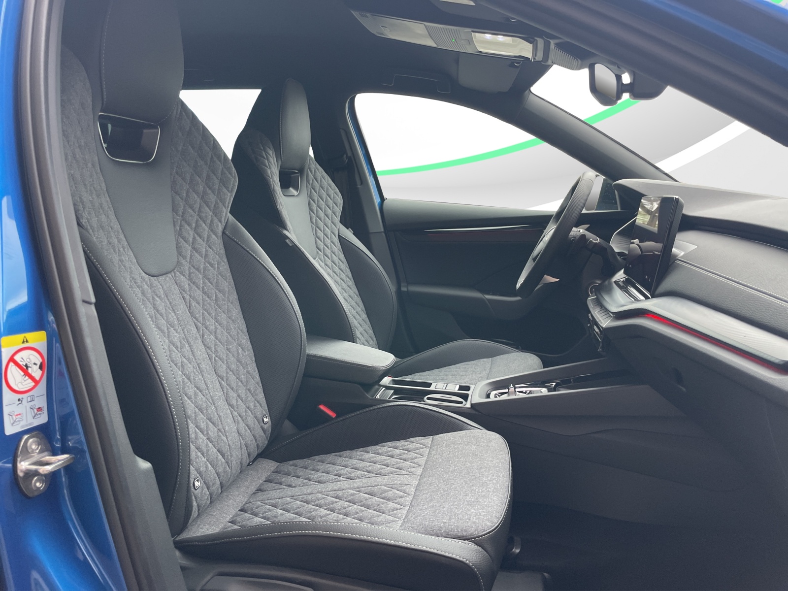 SKODA Octavia Combi 1.5 TSI mHEV DSG Sport Line-image-12