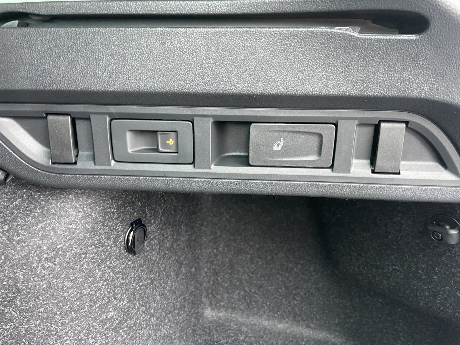 SKODA Octavia Combi 1.5 TSI mHEV DSG Sport Line-image-15