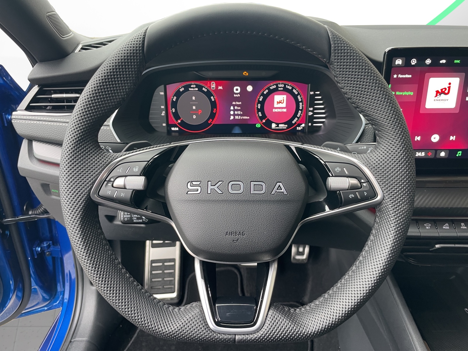 SKODA Octavia Combi 1.5 TSI mHEV DSG Sport Line-image-7