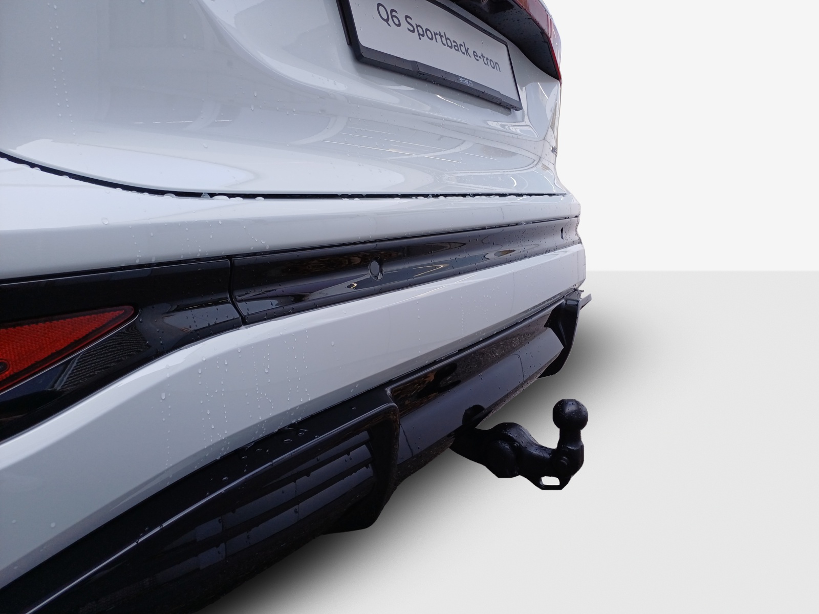 AUDI Q6 Sportback e-tron quattro-image-13