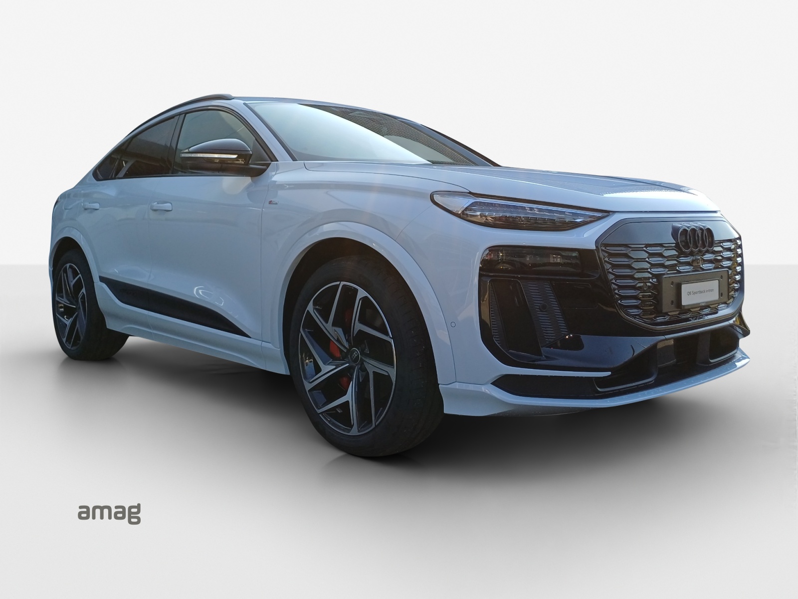 AUDI Q6 Sportback e-tron quattro-image-5