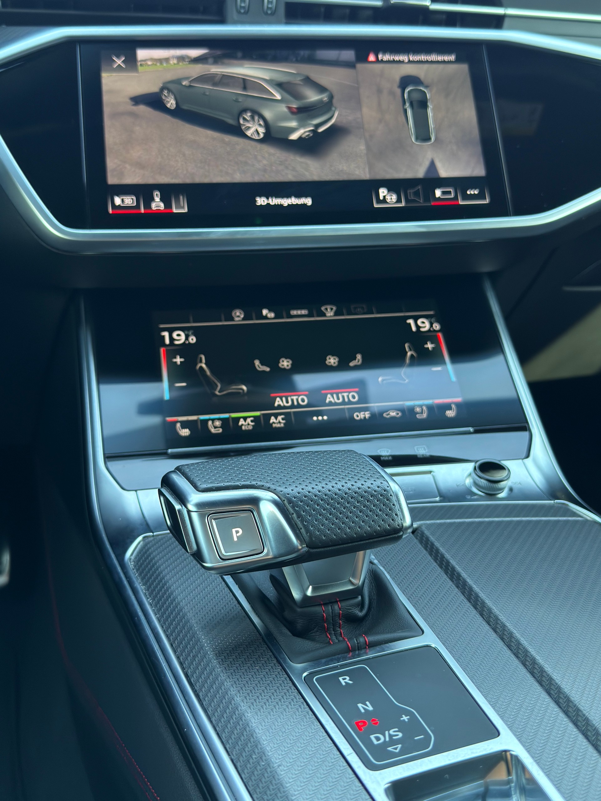 AUDI RS6 Avant 4.0 TFSI V8 quattro-image-11