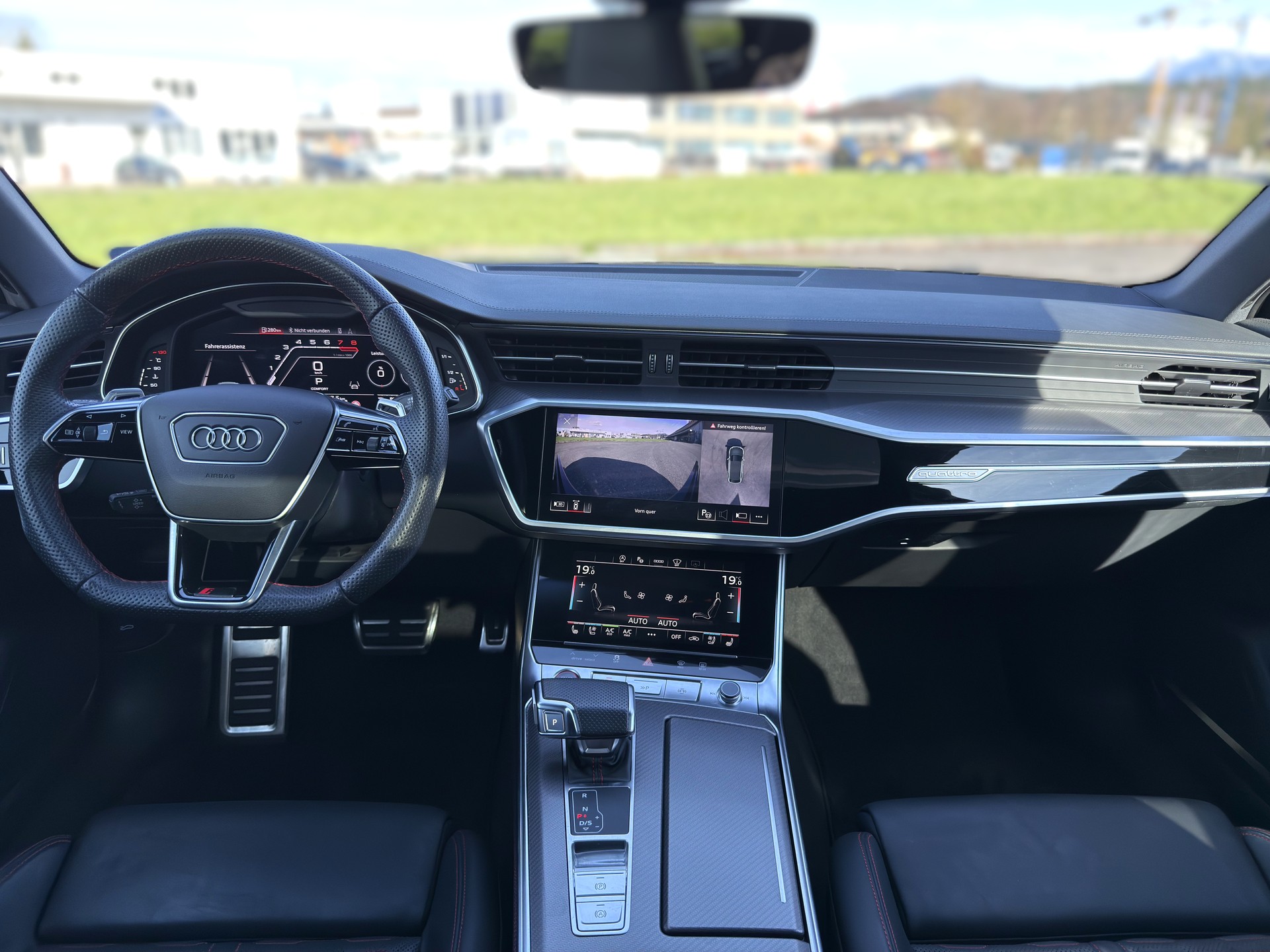 AUDI RS6 Avant 4.0 TFSI V8 quattro-image-12