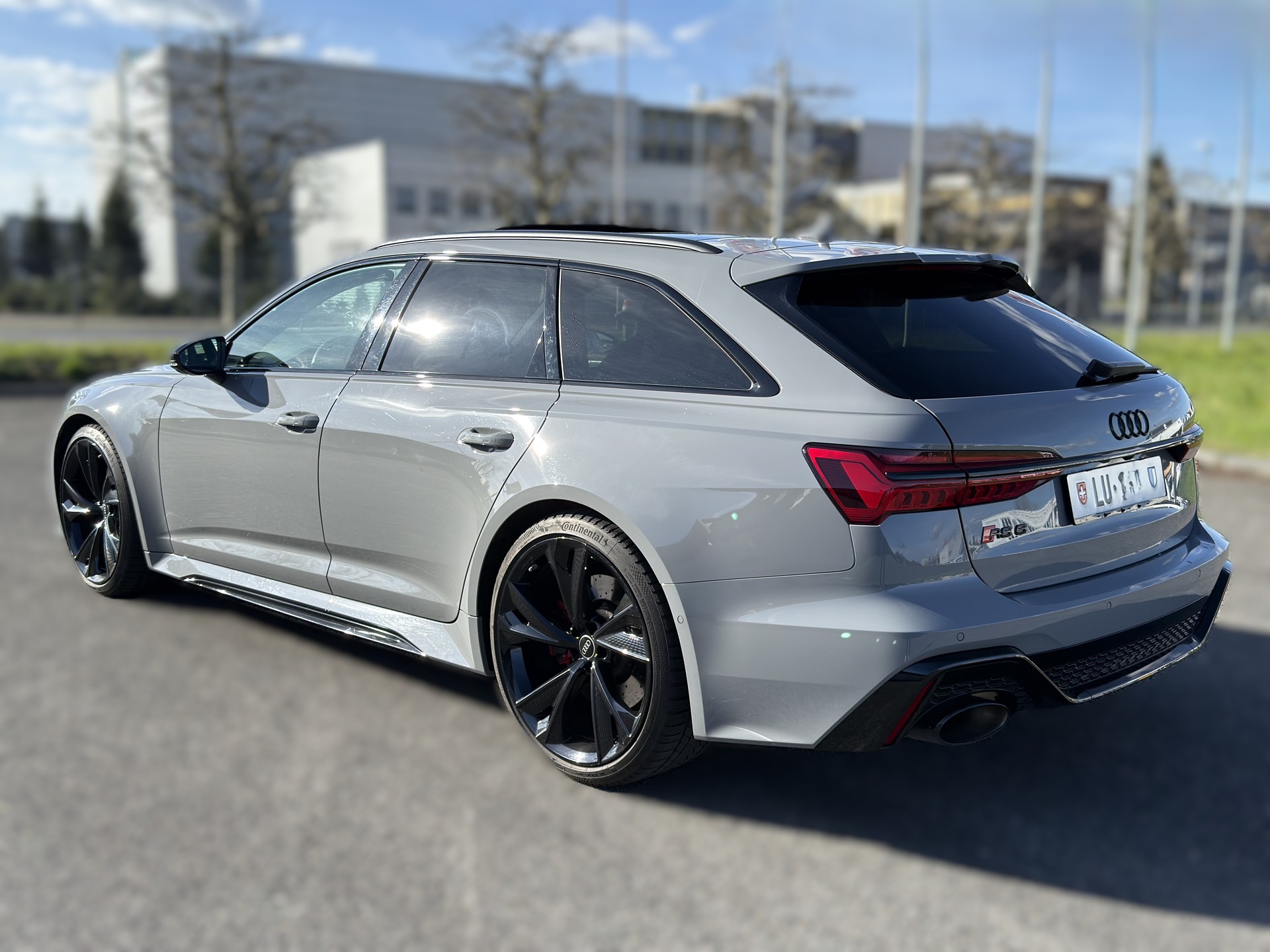AUDI RS6 Avant 4.0 TFSI V8 quattro-image-6