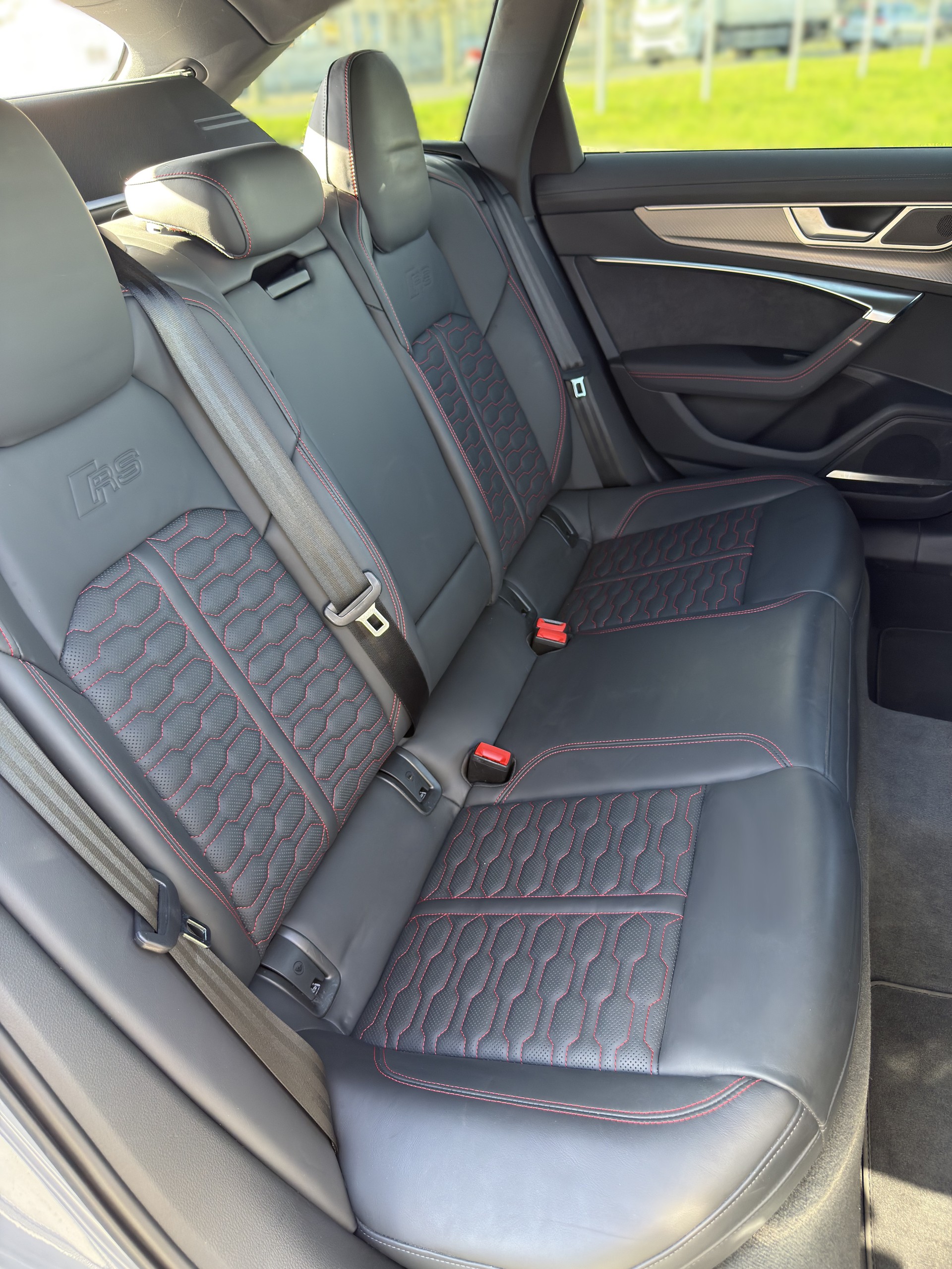 AUDI RS6 Avant 4.0 TFSI V8 quattro-image-16