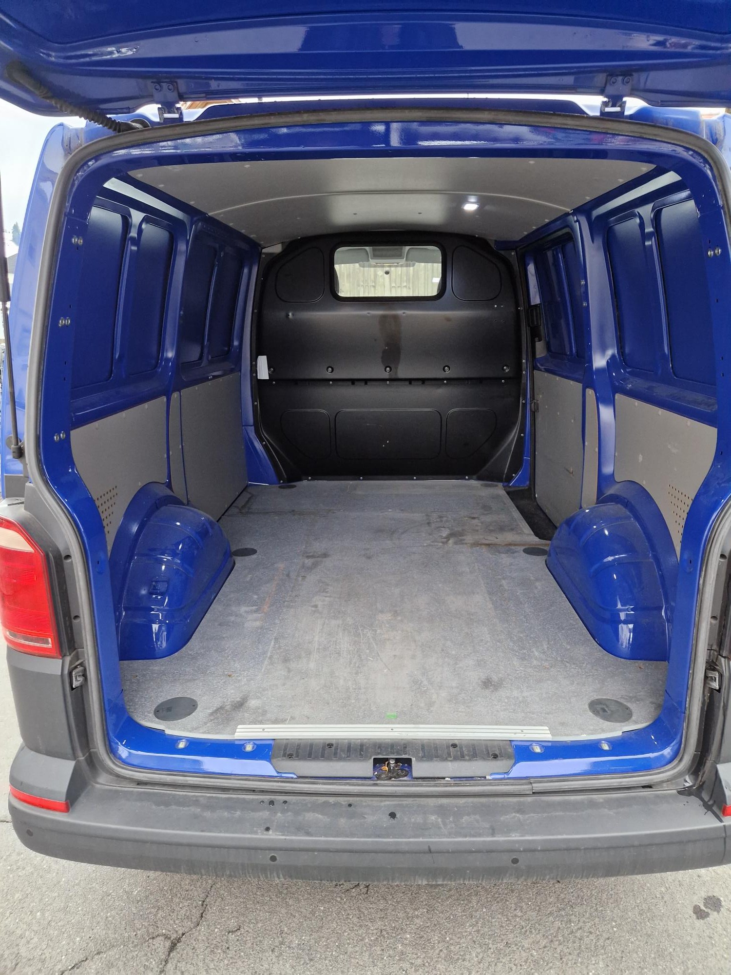 VW T6 2.0 TDI Euro 6-image-8