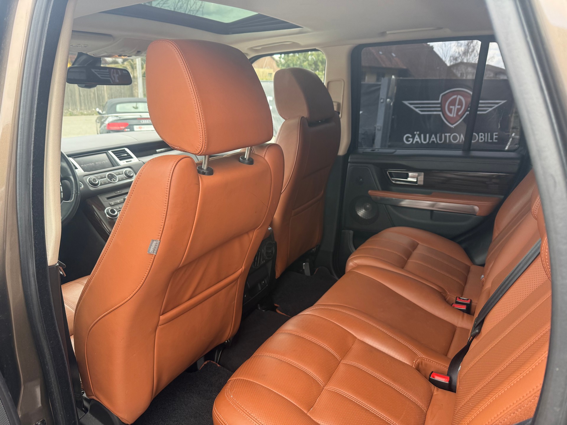 LAND ROVER Range Rover Sport 3.0 TDV6 HSE Automatic-image-12