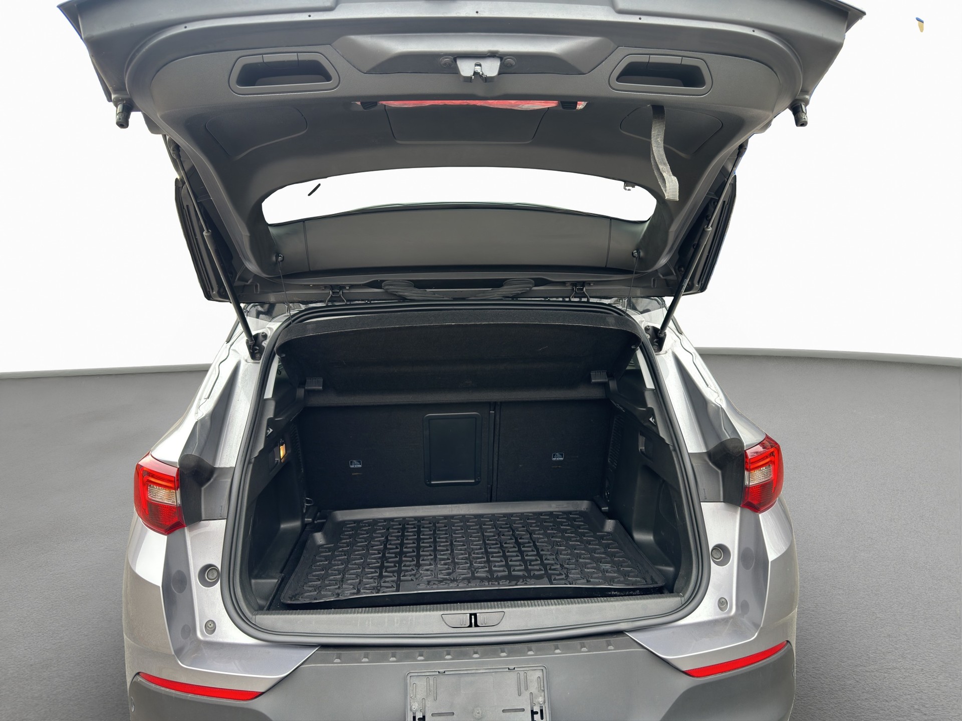 OPEL Grandland X 1.2i TP Ultimate-image-9
