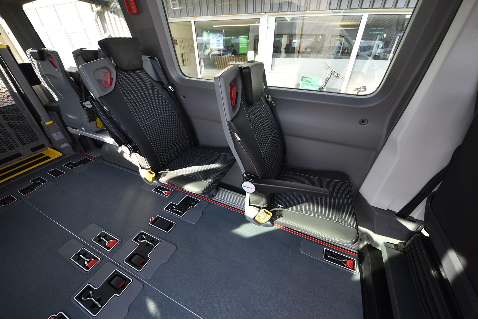 MAN TGE 3.140 Rollstuhlbus-image-8
