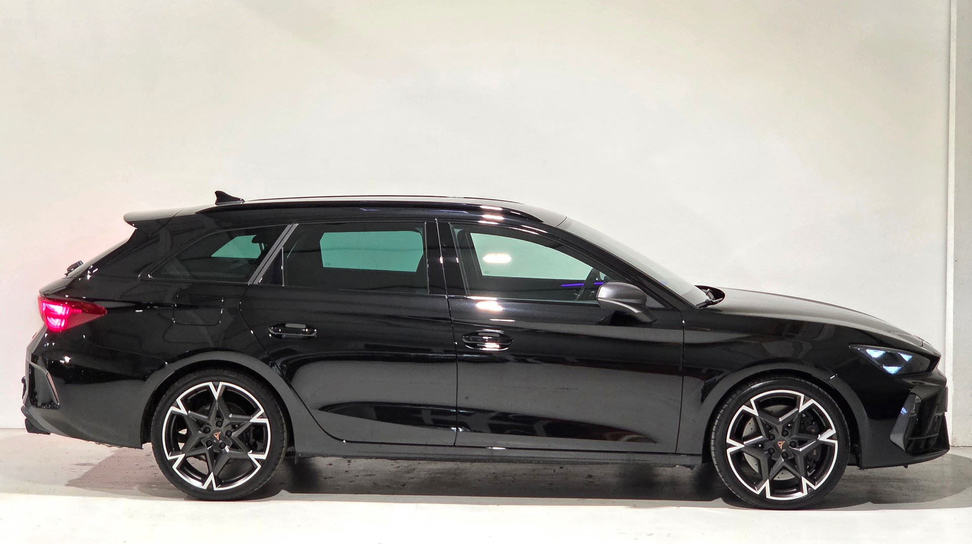 CUPRA LEON ST 2.0 TSI VZ DSG 4Drive, Werksgarantie bis 07.2030-image-28