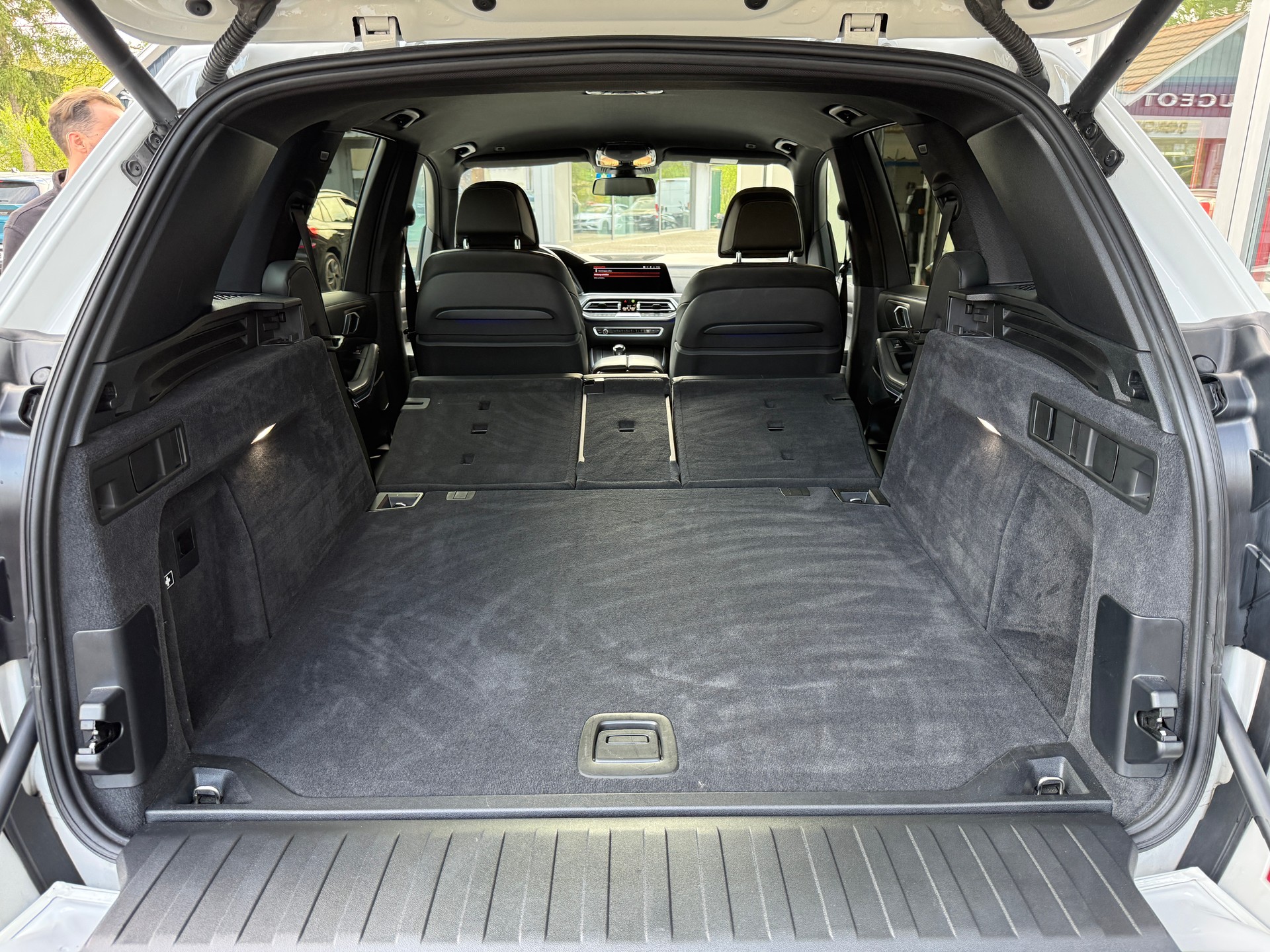 BMW X5 xDrive M50d Steptronic-image-8