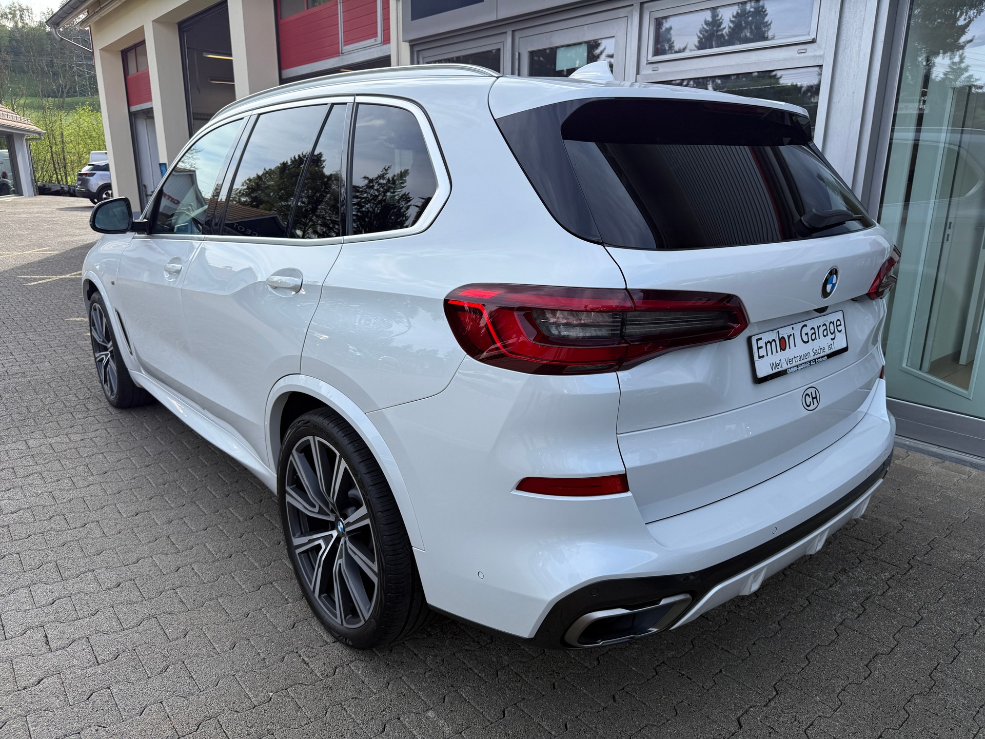 BMW X5 xDrive M50d Steptronic-image-4