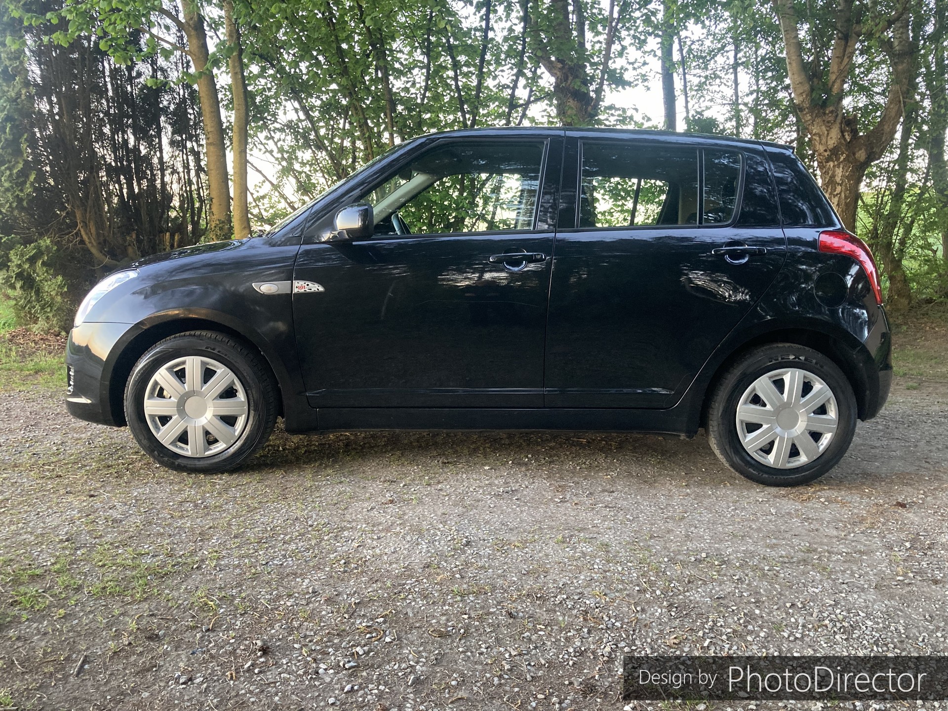 SUZUKI Swift 1.3i 16V GL 101 EDITION-image-3