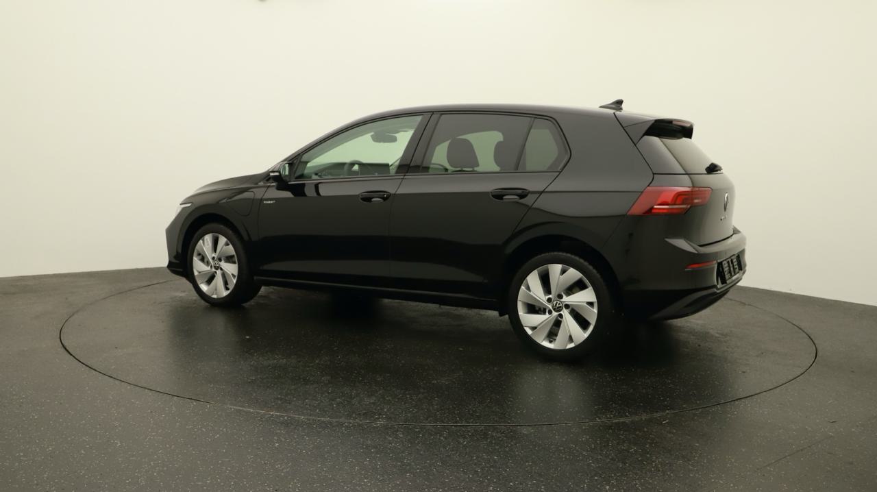 VW Golf VIII 1.5 TSI PHEV Limited-image-2