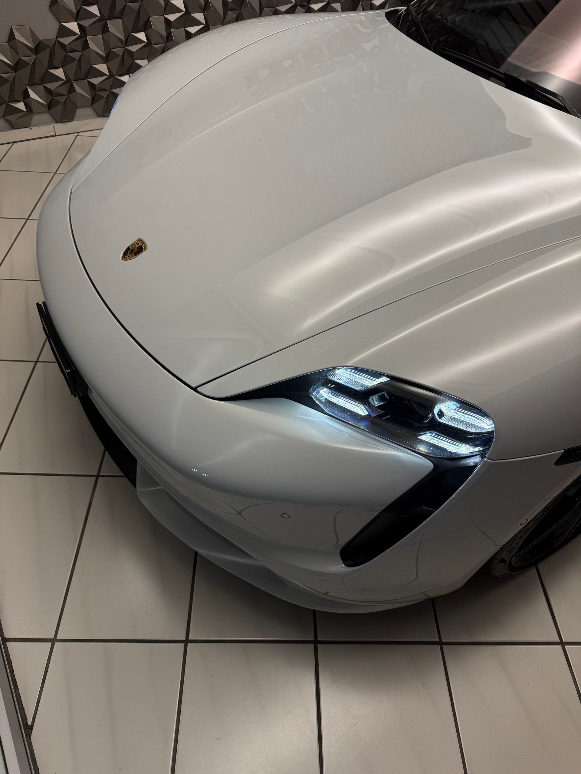 PORSCHE Taycan Turbo-image-35