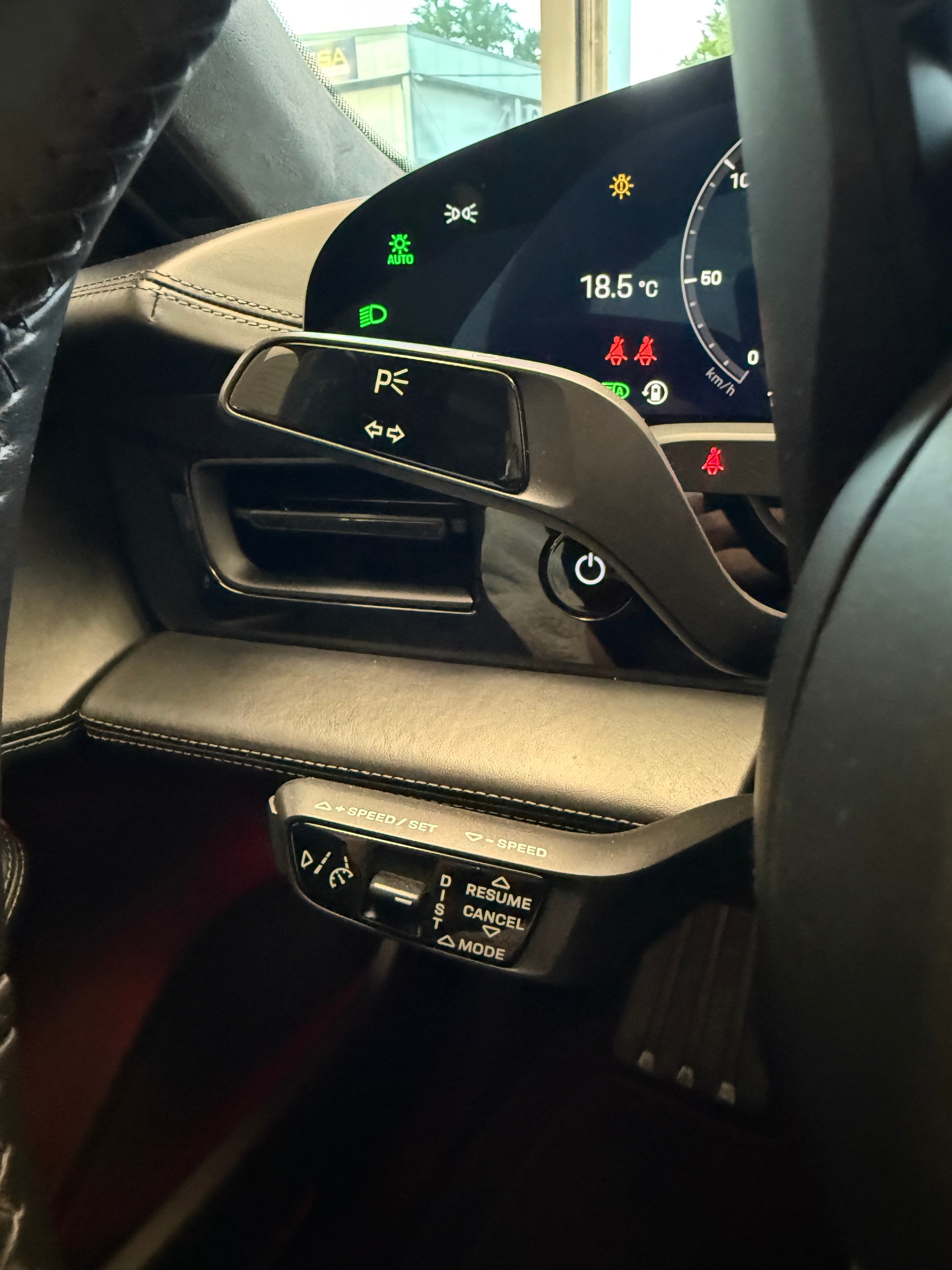 PORSCHE Taycan Turbo-image-17